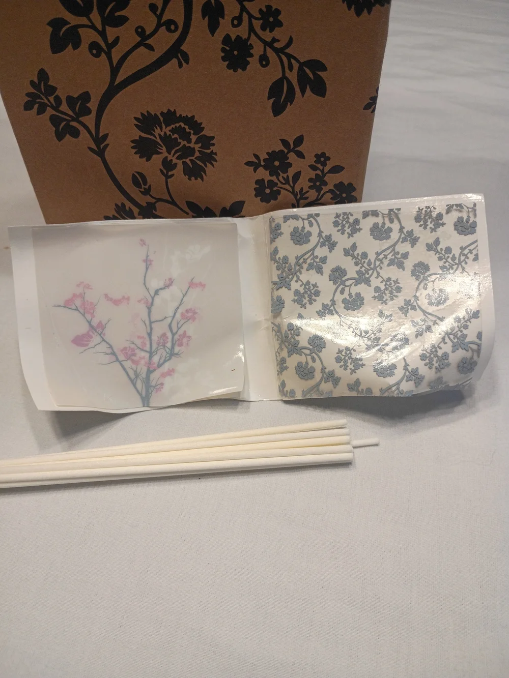 #6023 Gold Canyon Pineapple Coast Reed Diffuser Set 5.8 oz Complete in Box